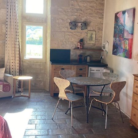 Mas De La Rivoire B&B Villevieille Exteriér fotografie